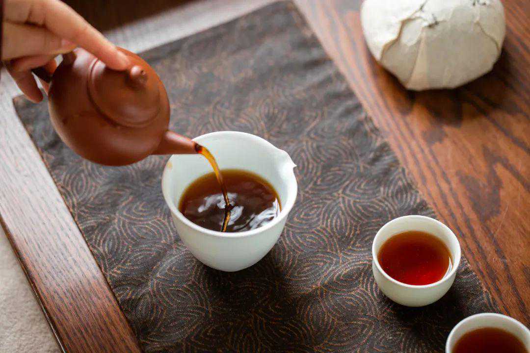 卖爆法国的普洱熟沱，超20年陈化，限量开仓！