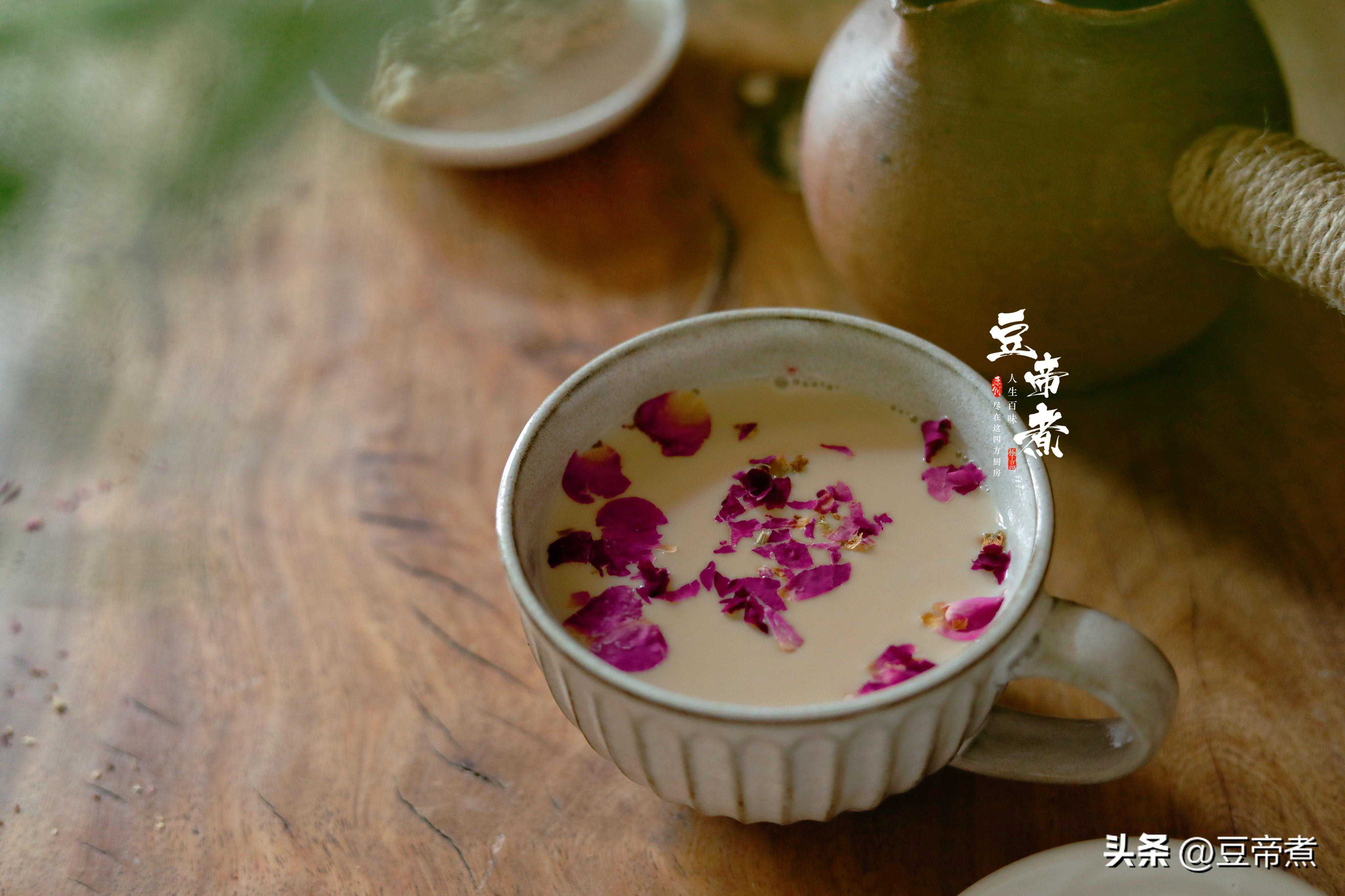 秋天的最后一杯奶茶，我自己煮，味道醇香厚实实在好喜欢