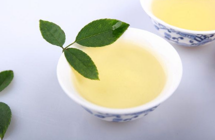 茶叶水洗脸可以祛斑吗 茶叶水洗脸的正确方法