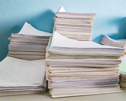 "喝茶时光蕴含的智慧：从午后清欢到夜间灵感，茶香细语启迪心灵"